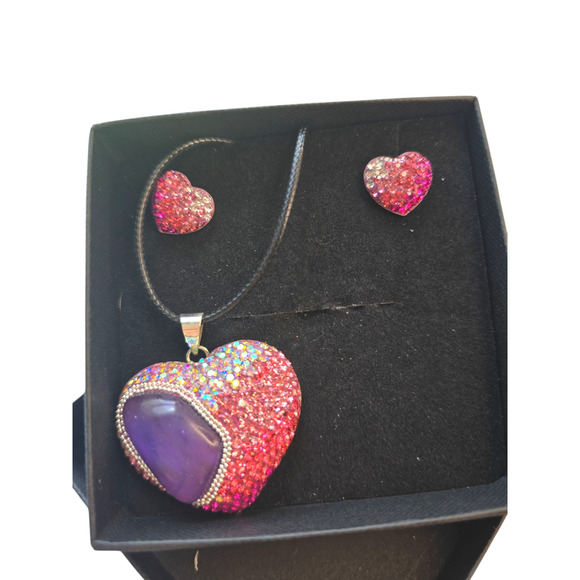 Rubylishious 
Silver set of earrings and pendant purple amethys heart shape with - Picture 2 of 2